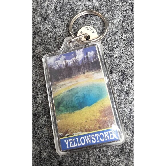 Yellowstone National Park Souvenir Keychain With Photo Of Hot Spring - Picture 3 of 4